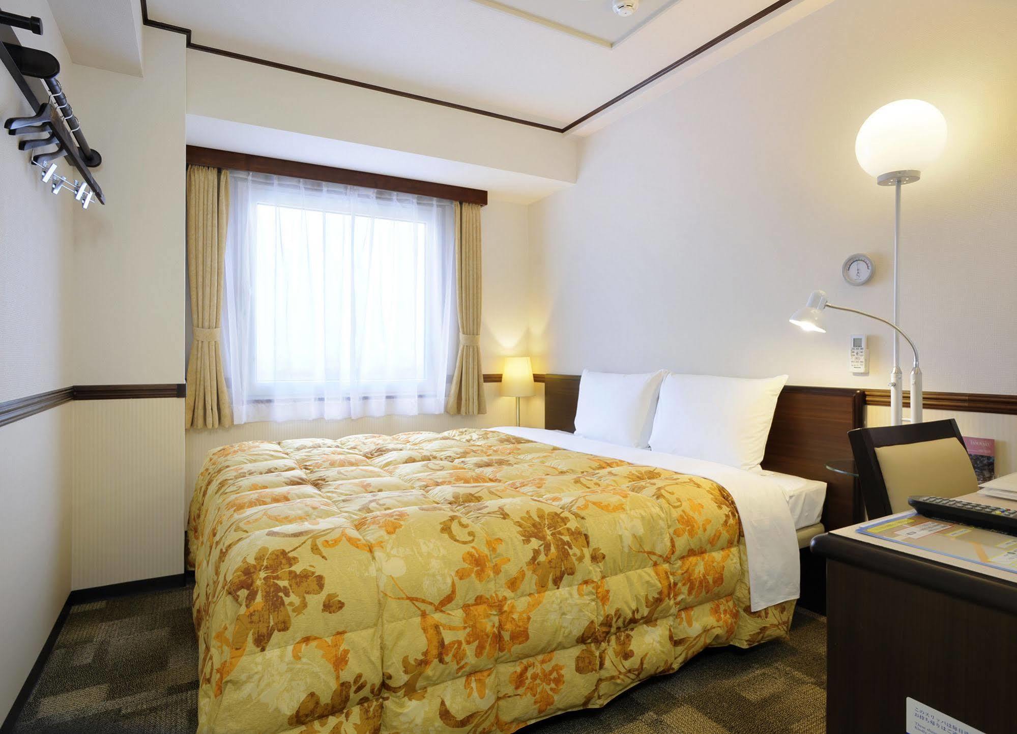 Toyoko Inn Kobe Minatogawa Koen Esterno foto